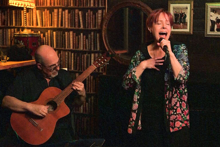 Kay Grant and Martin Vishnick play live as Living Standards